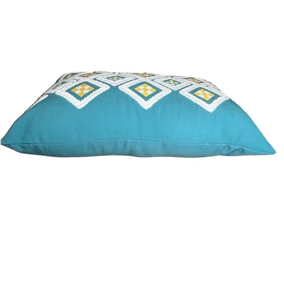 Pier 1 Indoor/Outdoor Lucky Dice Lumbar Pillow Turquoise Blue Yellow 17x12 EUC - Picture 3 of 5